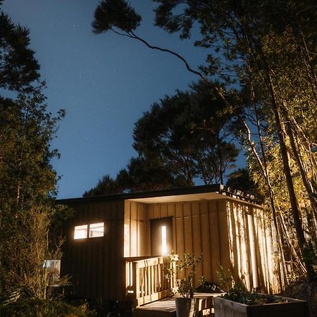 Treehouse Hideaway At Rekindle Tree Houses Opua Eksteriør bilde